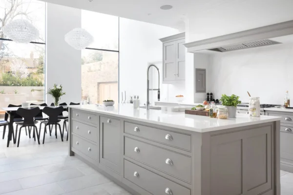 Pantry & island design - Good Vibes Construction